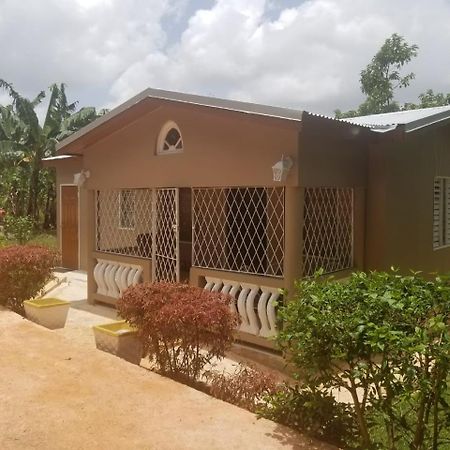 Villa Cliffe Ranch Mandeville Exterior foto